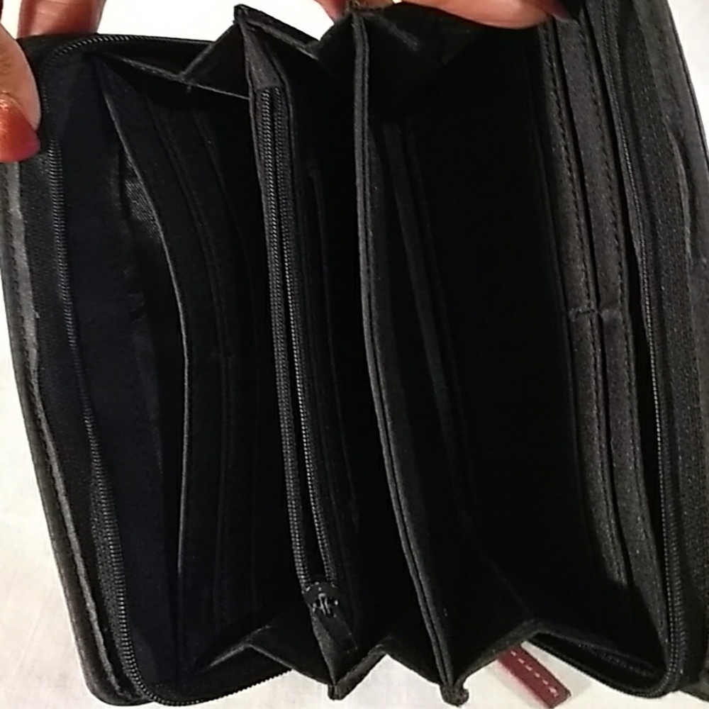 Kenneth Cole Wallet - Picture 3 of 4